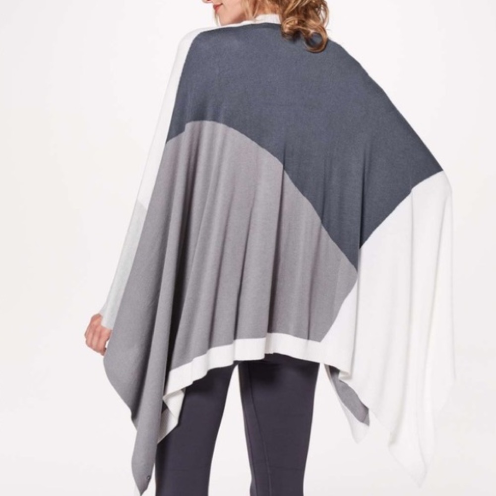 Lululemon Color Block Hatha Wrap In Nebula/Racewa… - image 1